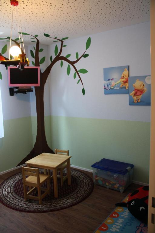 Hotel Engel Еметен Екстериор снимка
