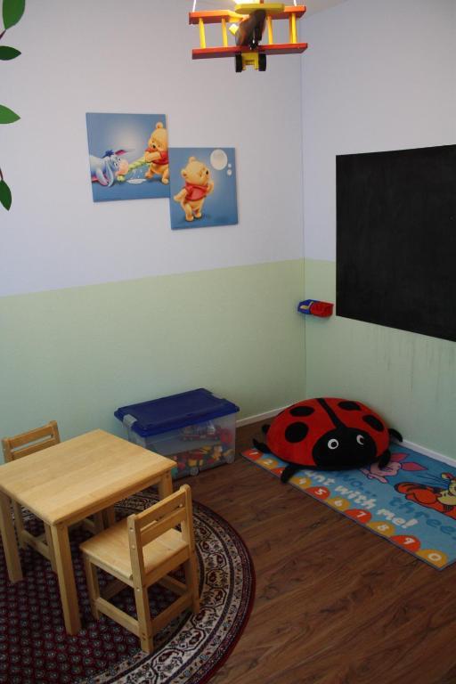Hotel Engel Еметен Екстериор снимка