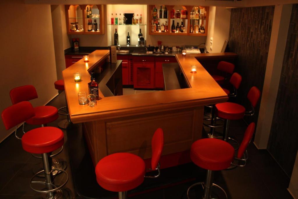 Hotel Engel Еметен Екстериор снимка