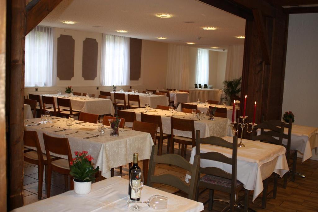 Hotel Engel Еметен Екстериор снимка