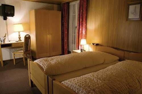 Hotel Engel Еметен Екстериор снимка